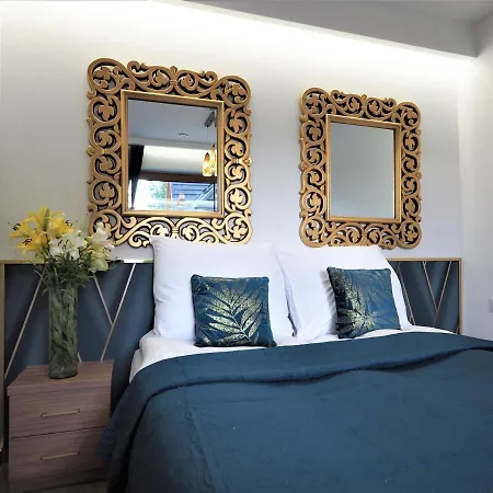 Vip Chalubinskiego Bed & Breakfast 3*