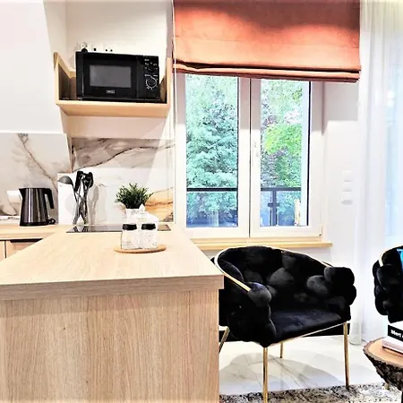 Bed & Breakfast Vip Chalubinskiego 3*
