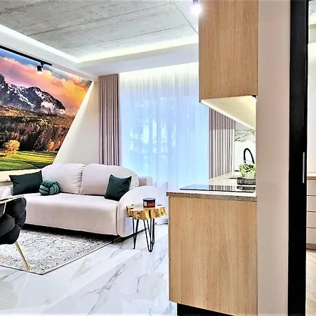 Vip Chalubinskiego 3*