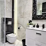 Vip Chalubinskiego Bed and breakfast