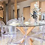 Bed and breakfast Vip Chalubinskiego 3*
