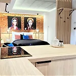 Bed and breakfast Vip Chalubinskiego 3*