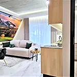 Vip Chalubinskiego 3*