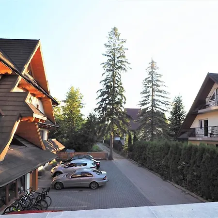 Vip Chalubinskiego Oda ve Kahvaltı