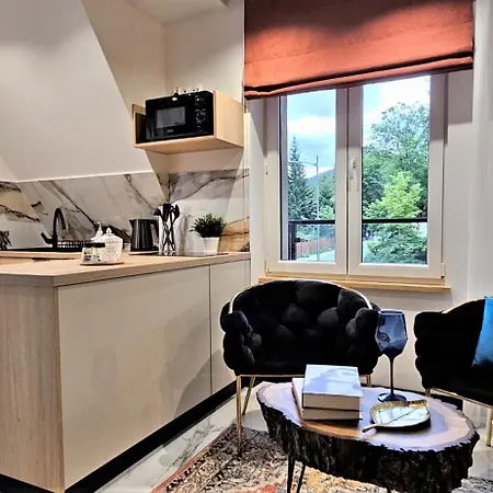 Vip Chalubinskiego 3*