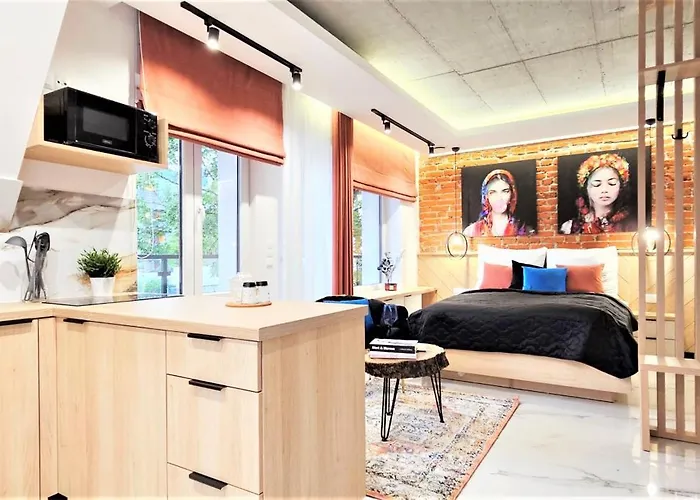 Bed and Breakfast Vip Chalubinskiego 3*